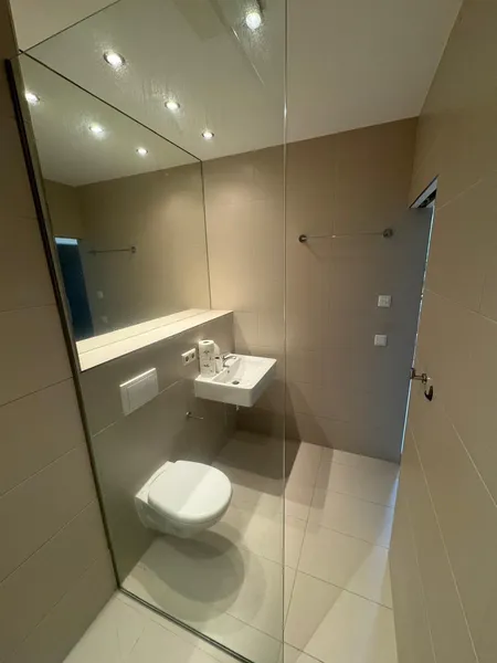 Charmantes 1-Zimmer-Apartment mit Balkon & Einbauküche in Steglitz — photo 1